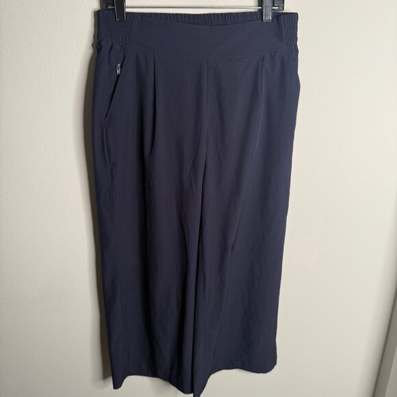 Quince Women's Navy Performance Tech Wide Leg Cropped Pants - Size M Medium - Picture 2 of 5